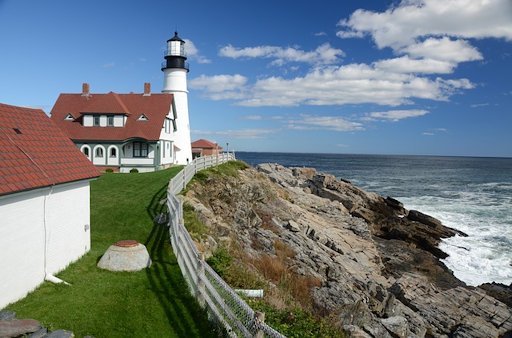 Sell Your Car in Maine - call 1-800-946-7700